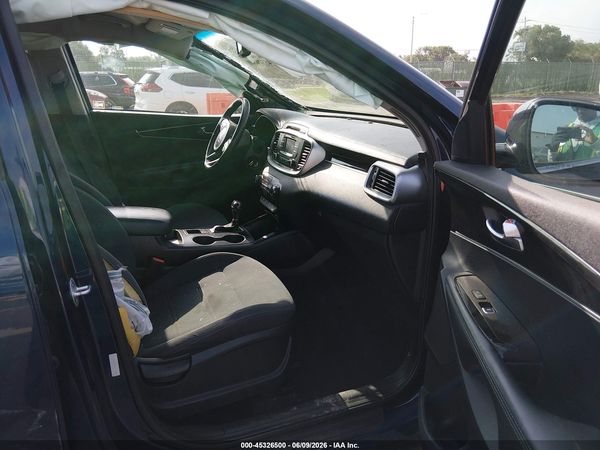 2016 KIA SORENTO 2.4L LX