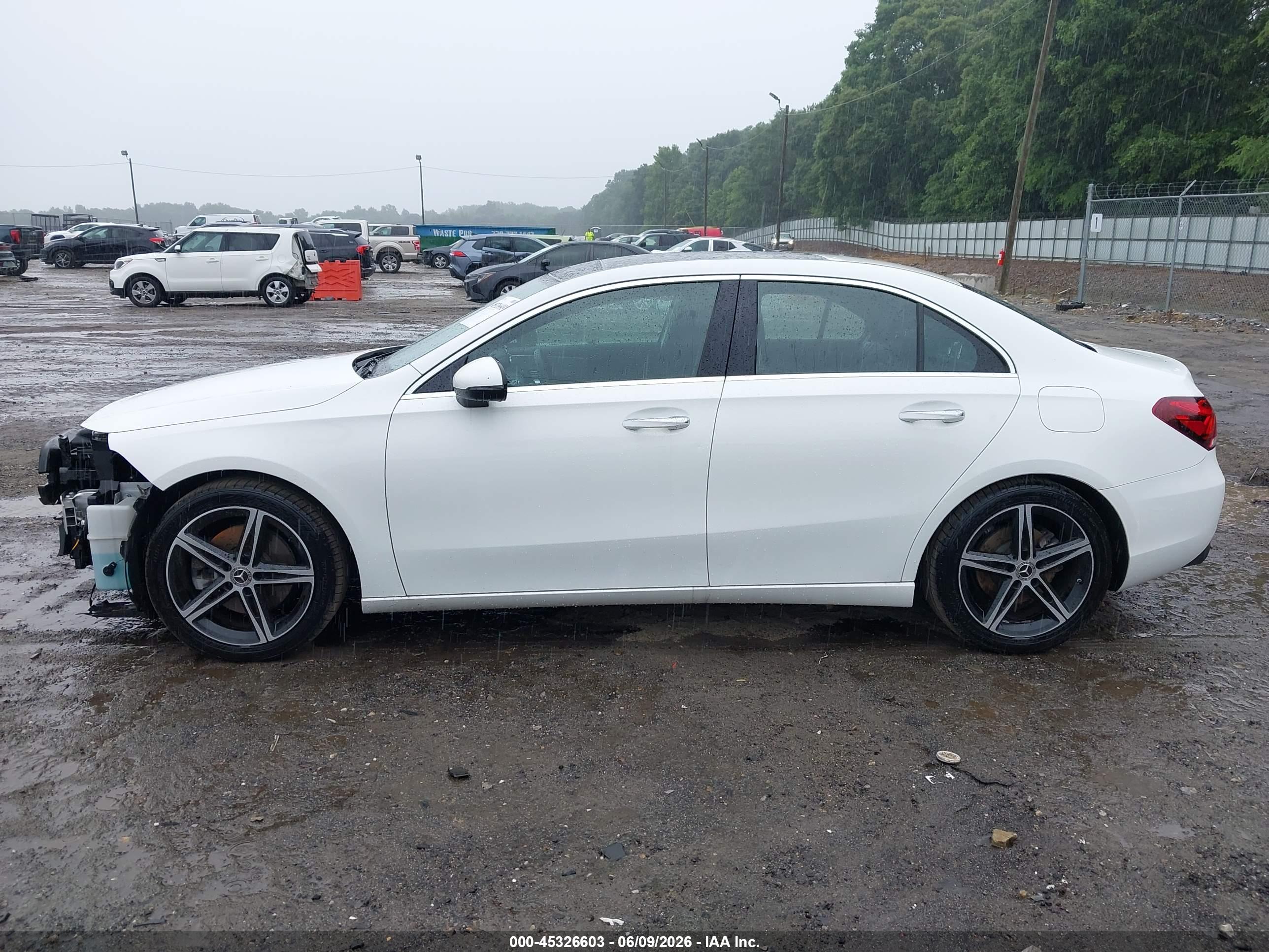 2021 MERCEDES-BENZ A 220 A220