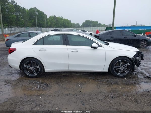 2021 MERCEDES-BENZ A 220 A220