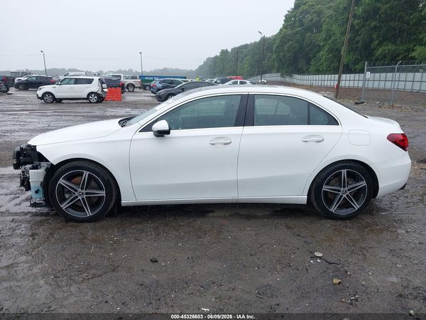 2021 MERCEDES-BENZ A 220 A220