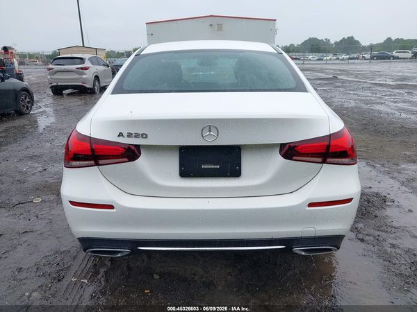 2021 MERCEDES-BENZ A 220 A220