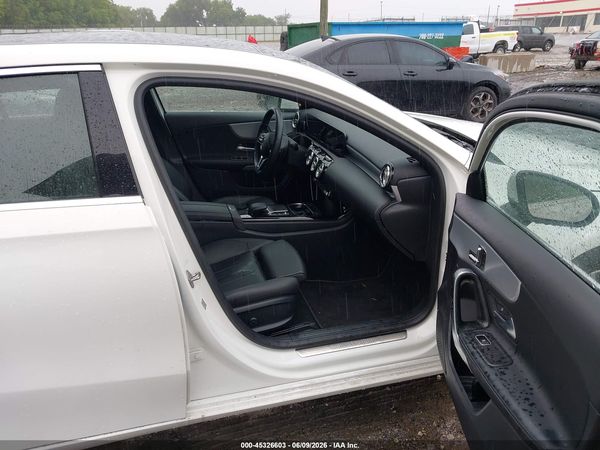 2021 MERCEDES-BENZ A 220 A220