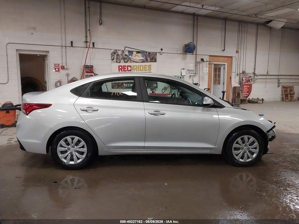 2022 HYUNDAI ACCENT SE