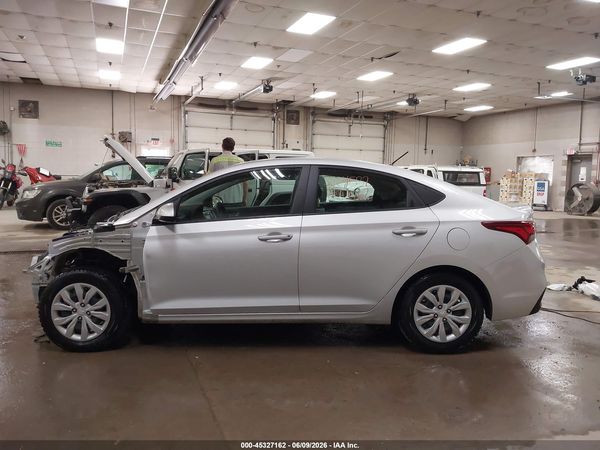 2022 HYUNDAI ACCENT SE