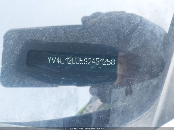 2025 VOLVO XC40 B5 CORE BRIGHT THEME