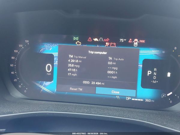 2025 VOLVO XC40 B5 CORE BRIGHT THEME