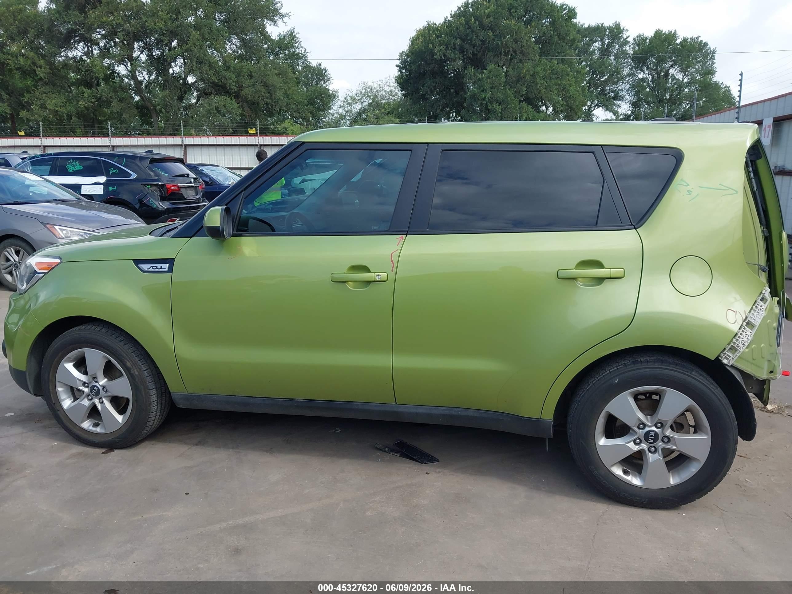 2017 KIA SOUL Base