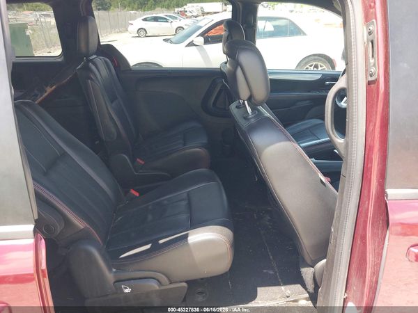 2018 DODGE GRAND CARAVAN GT — I8