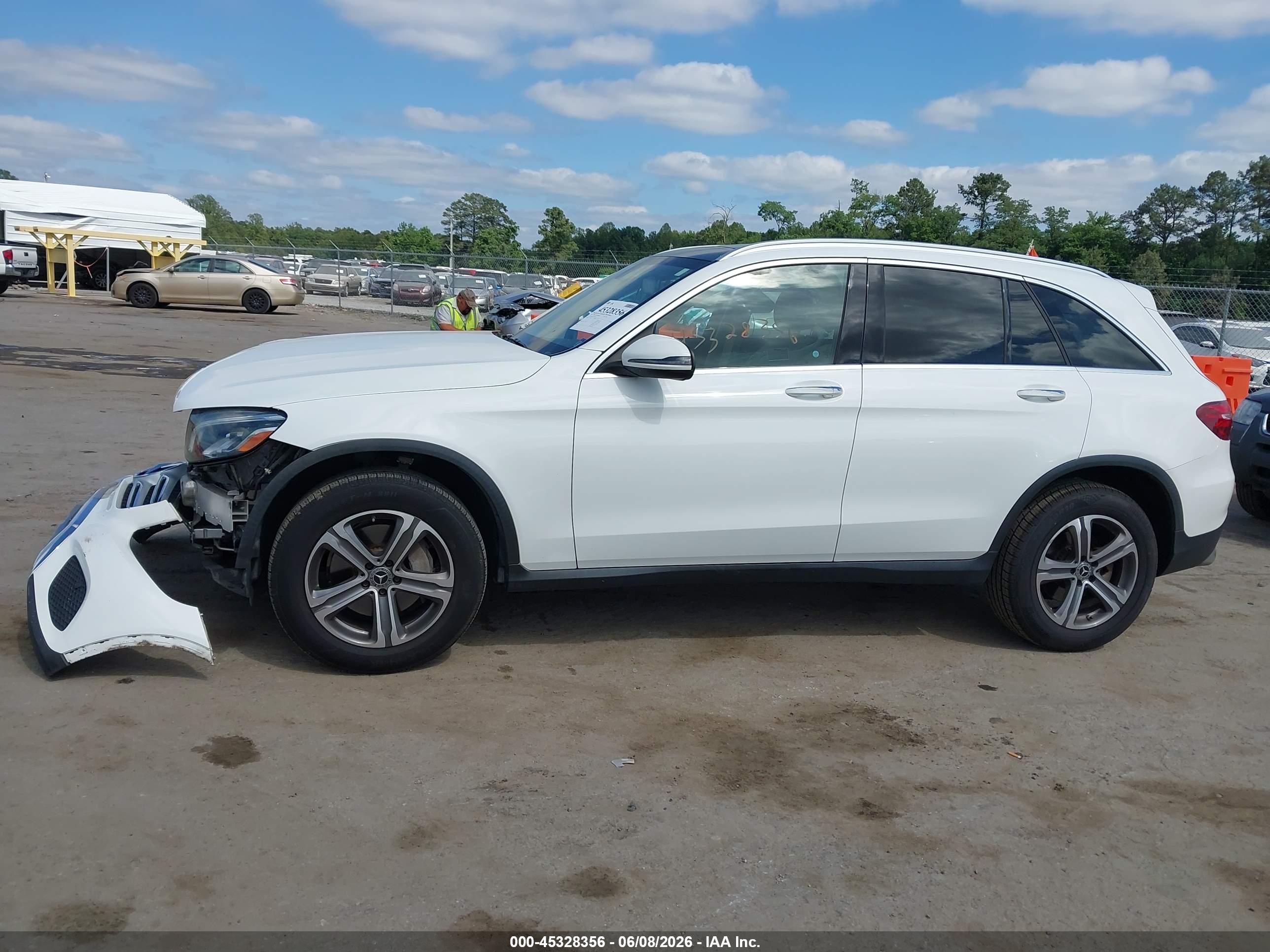 2019 MERCEDES-BENZ GLC 300 4MATIC