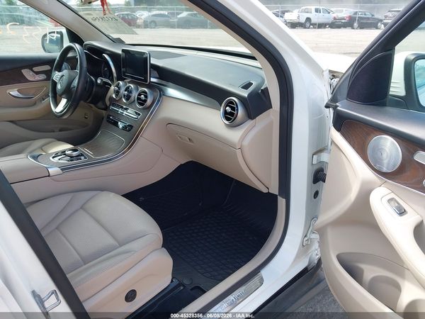 2019 MERCEDES-BENZ GLC 300 4MATIC