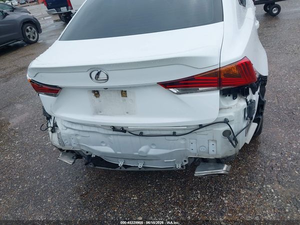 2017 LEXUS IS 200T