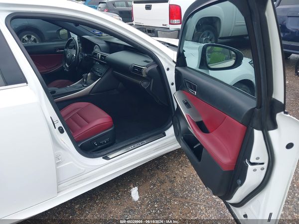 2017 LEXUS IS 200T