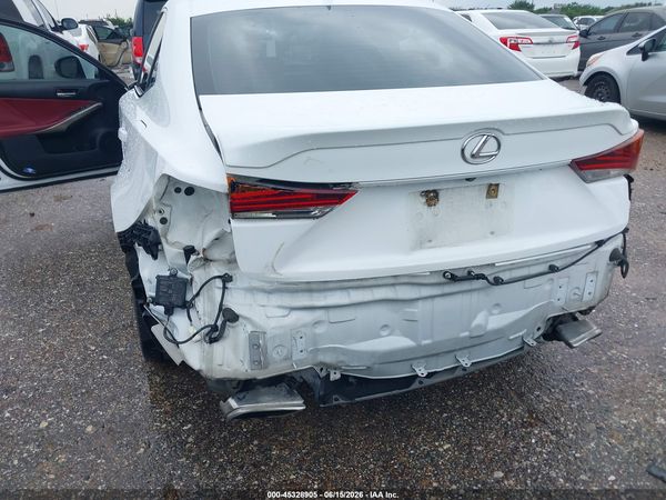 2017 LEXUS IS 200T