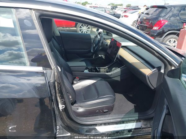 2018 TESLA MODEL 3 LONG RANGE/PERFORMANCE