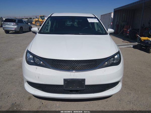 2021 CHRYSLER VOYAGER LX
