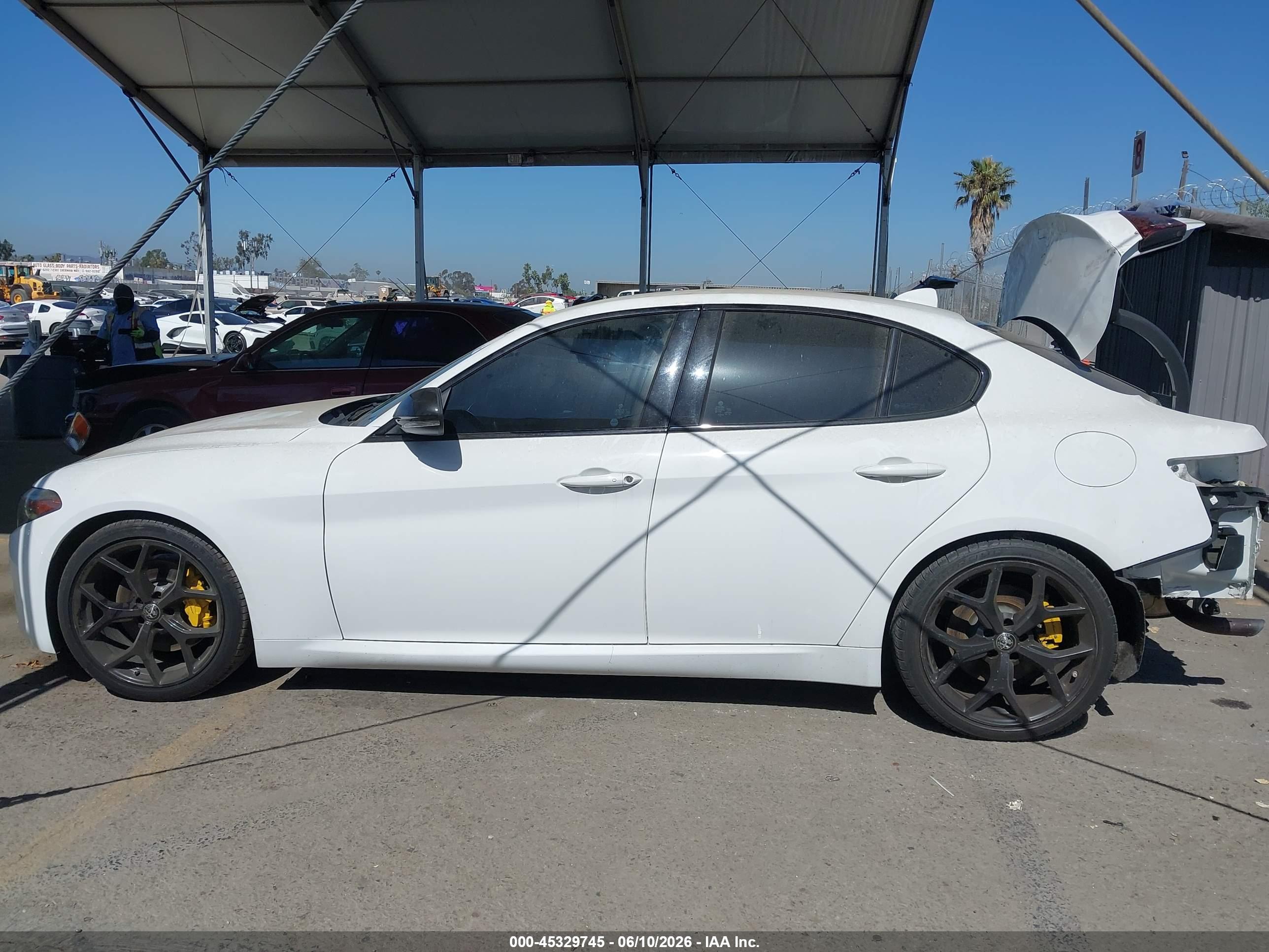 2020 ALFA ROMEO GIULIA RWD
