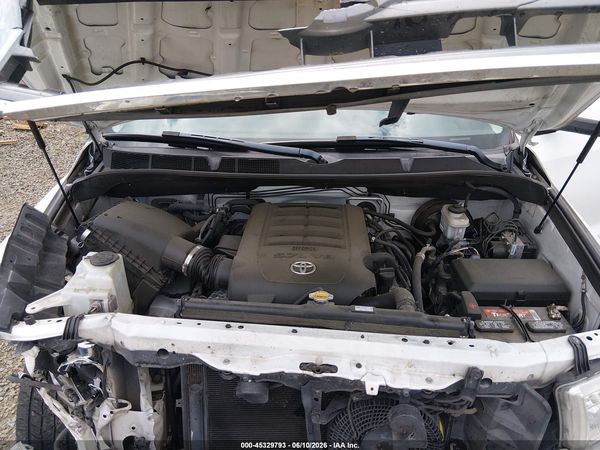 2016 TOYOTA SEQUOIA SR5 5.7L V8