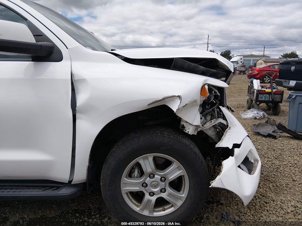 2016 TOYOTA SEQUOIA SR5 5.7L V8