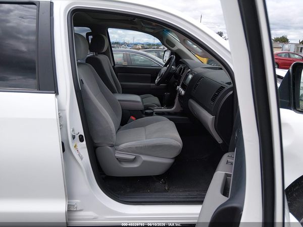 2016 TOYOTA SEQUOIA SR5 5.7L V8