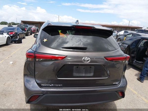 2021 TOYOTA HIGHLANDER XLE