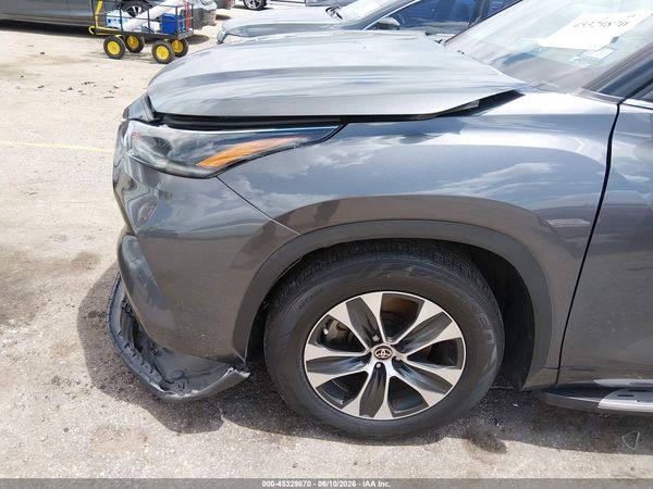 2021 TOYOTA HIGHLANDER XLE