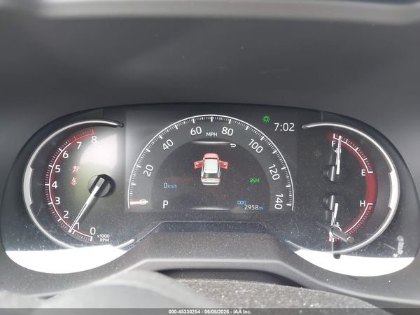 2025 TOYOTA RAV4 XLE