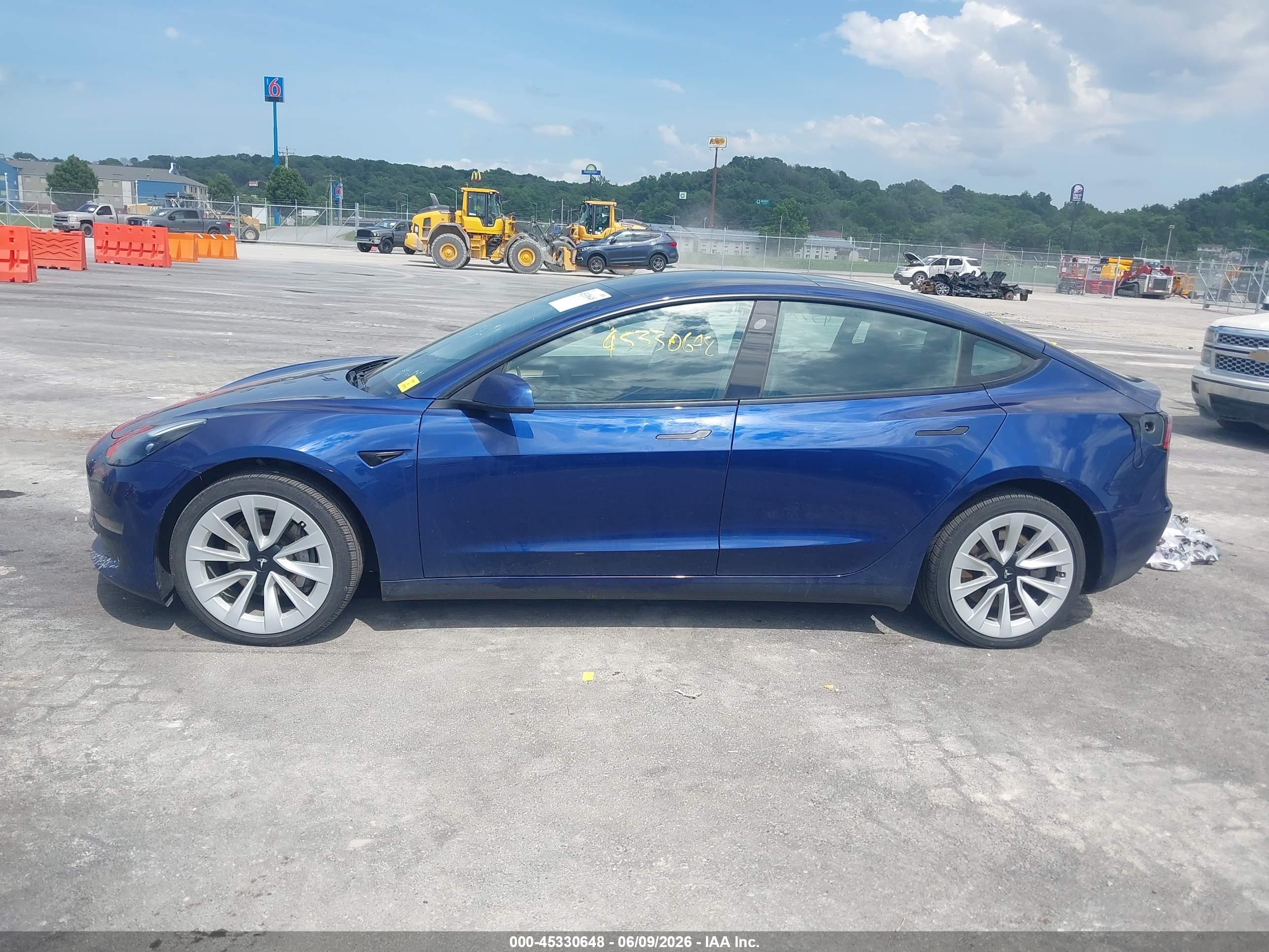 2023 TESLA MODEL 3