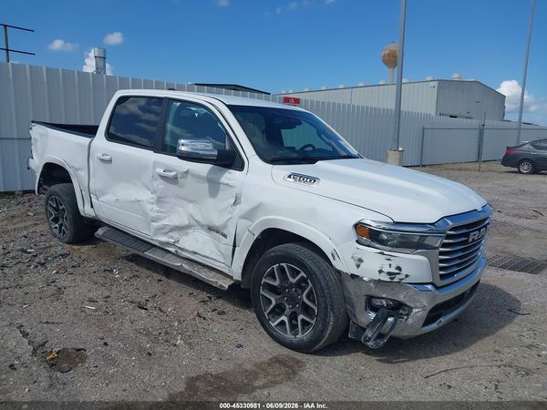 2025 RAM 1500 LARAMIE  4X4 5'7 BOX
