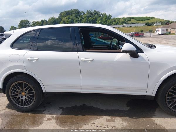 2017 PORSCHE CAYENNE PLATINUM EDITION