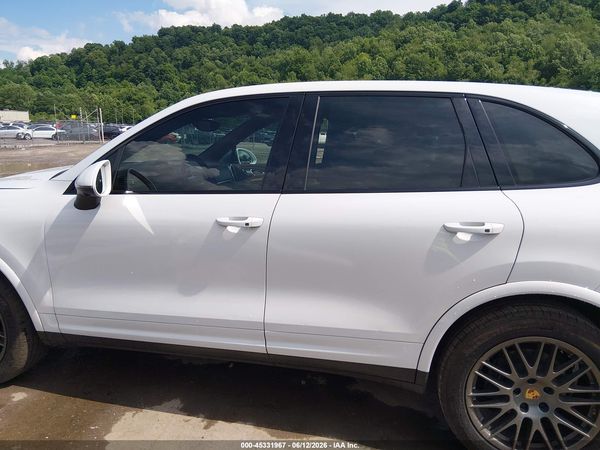2017 PORSCHE CAYENNE PLATINUM EDITION