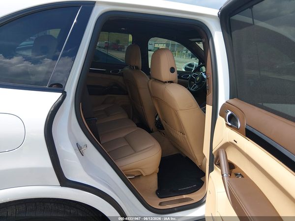 2017 PORSCHE CAYENNE PLATINUM EDITION