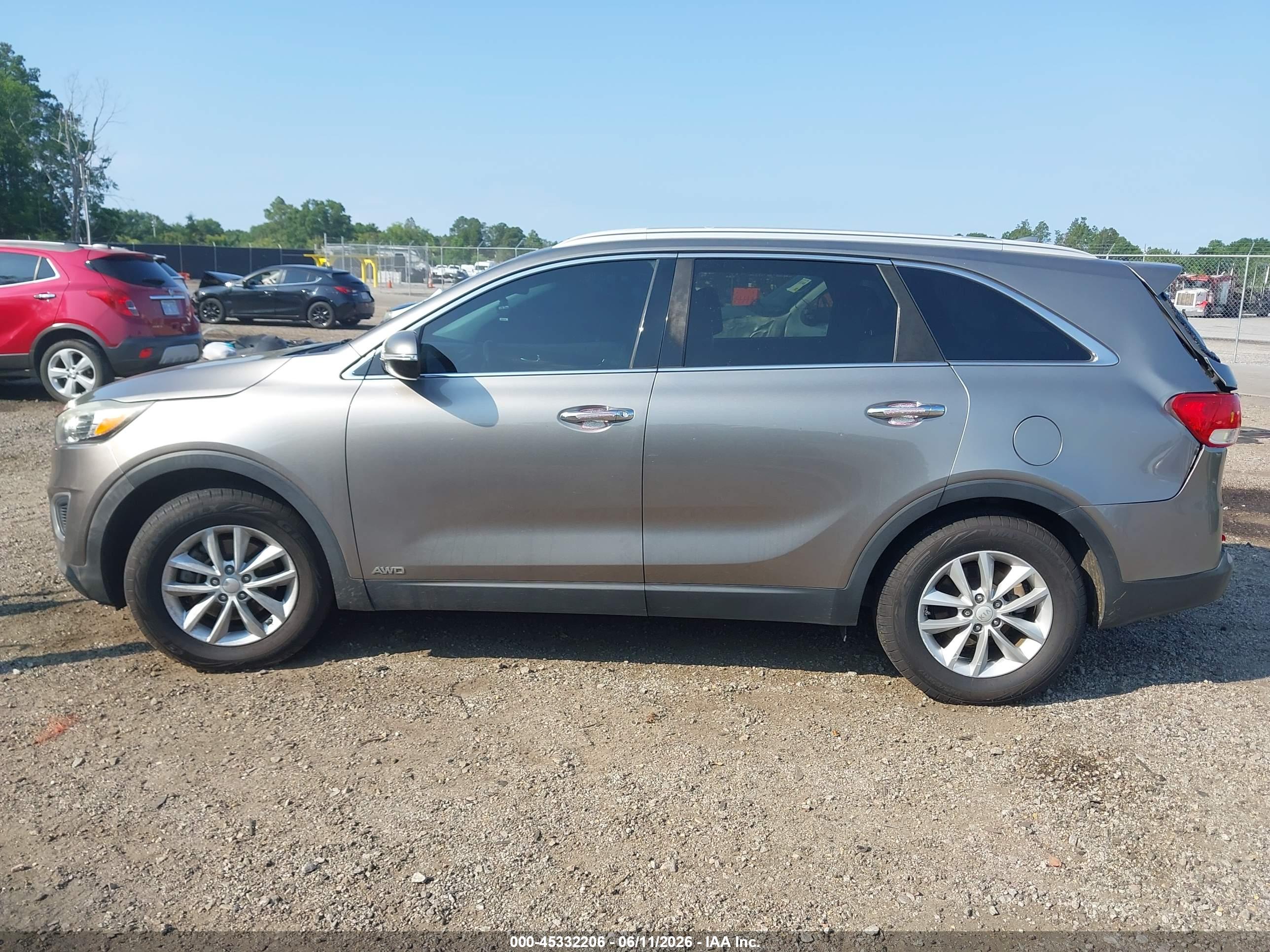 2017 KIA SORENTO 2.4L LX