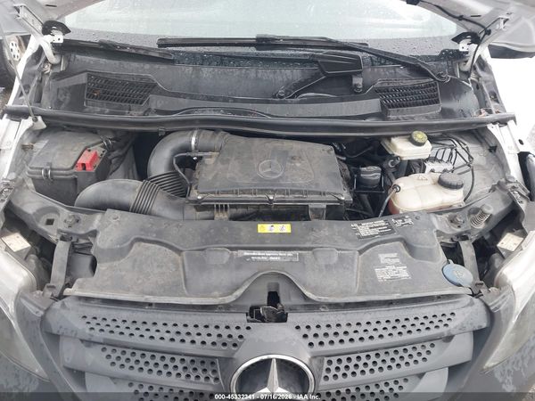 2018 MERCEDES-BENZ METRIS