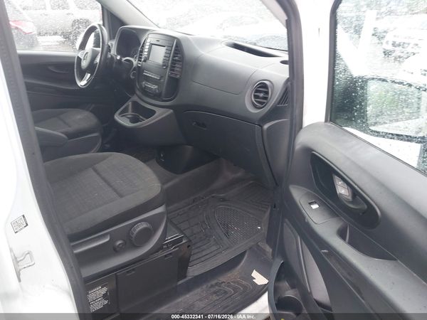 2018 MERCEDES-BENZ METRIS