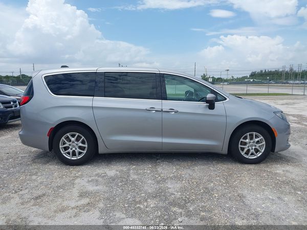 2021 CHRYSLER VOYAGER LX