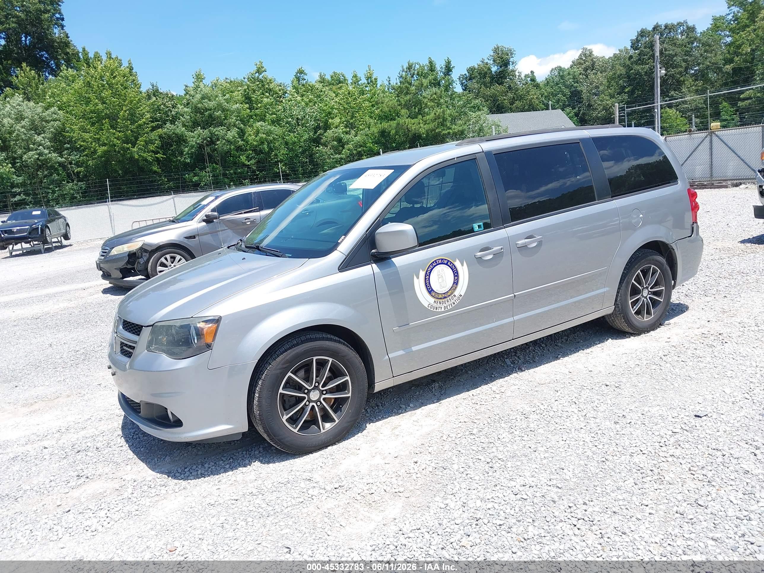 2017 DODGE GRAND CARAVAN GT — I2