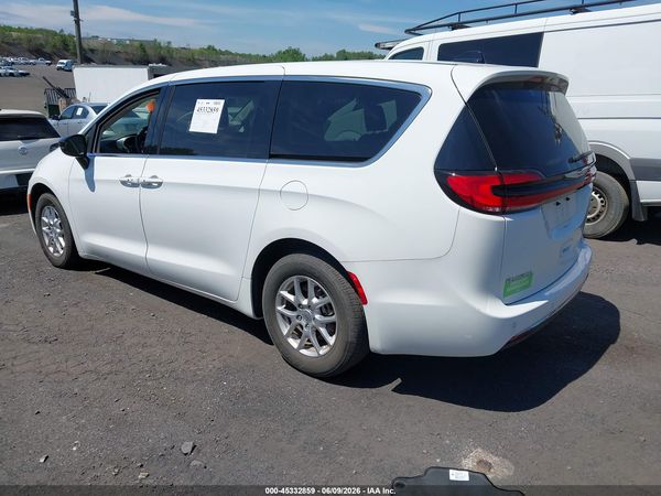 2024 CHRYSLER PACIFICA TOURING L — I3