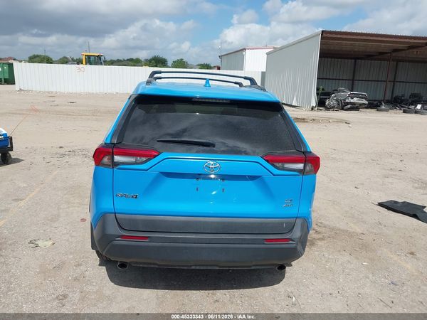 2020 TOYOTA RAV4 LE