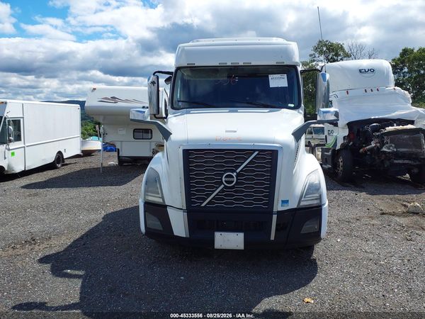 2019 VOLVO VNL