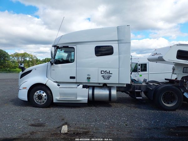 2019 VOLVO VNL