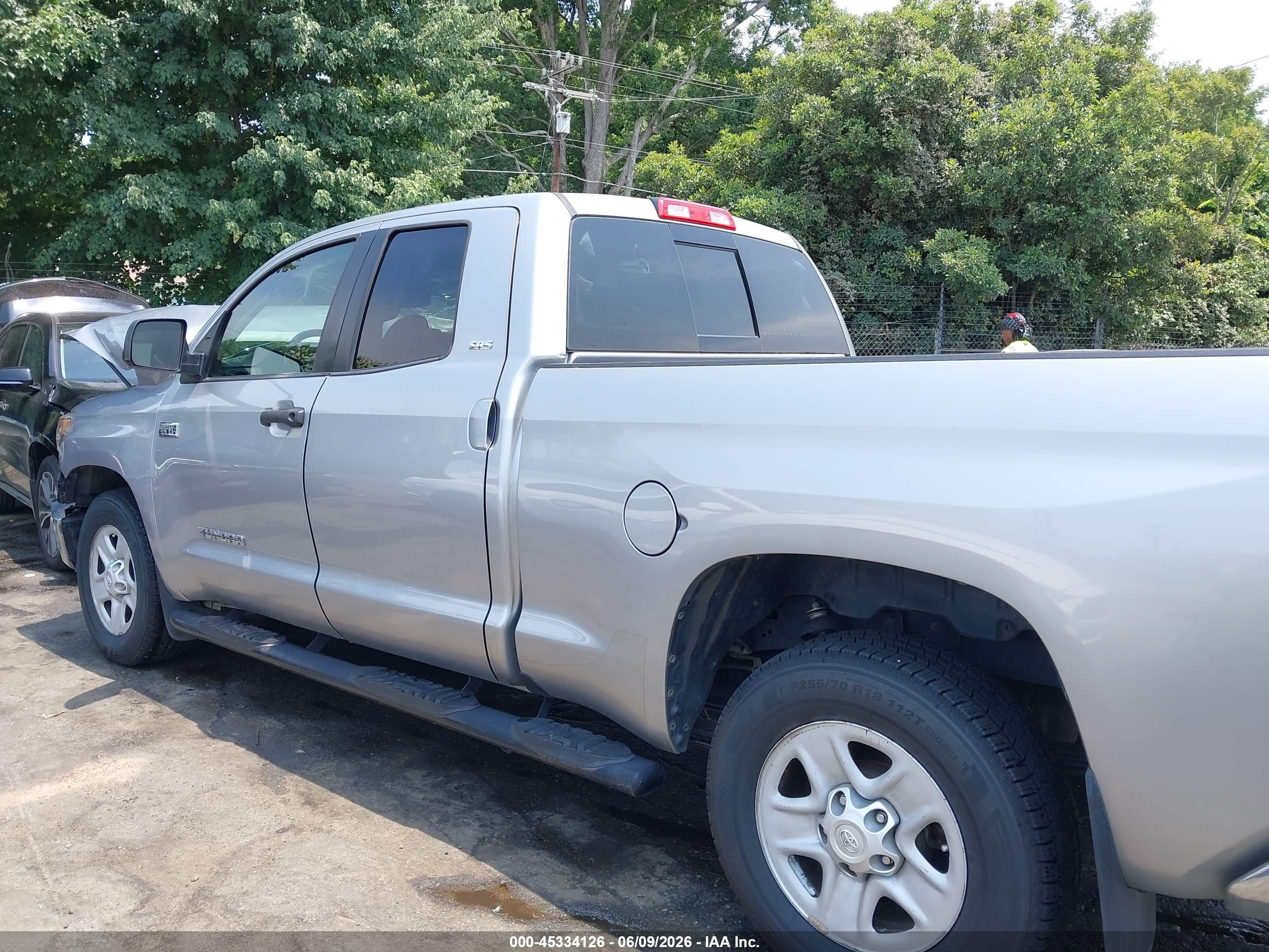 2018 TOYOTA TUNDRA SR5 5.7L V8