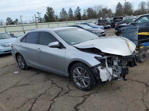 2016 TOYOTA CAMRY