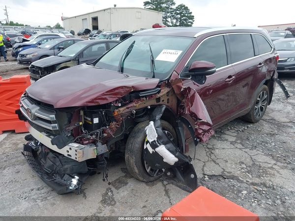 2019 TOYOTA HIGHLANDER LIMITED