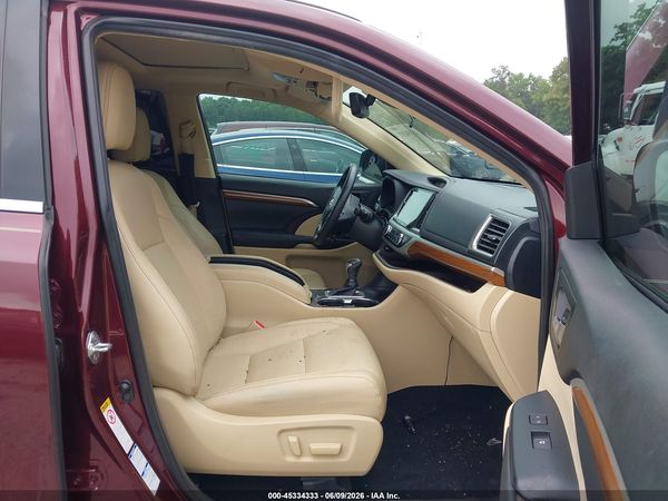 2019 TOYOTA HIGHLANDER LIMITED