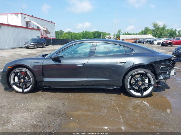 2022 PORSCHE TAYCAN