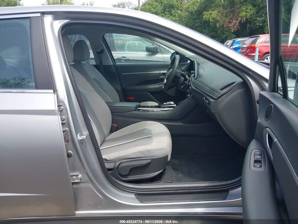 2022 HYUNDAI SONATA SE
