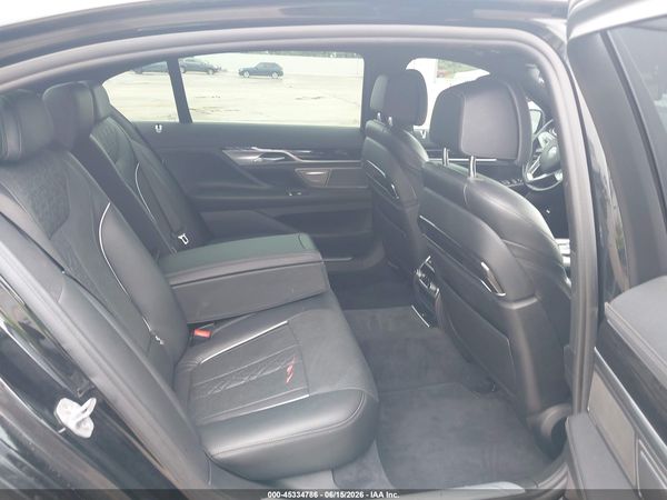 2019 BMW 750I