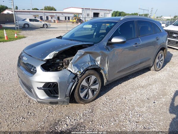 2022 KIA NIRO LX