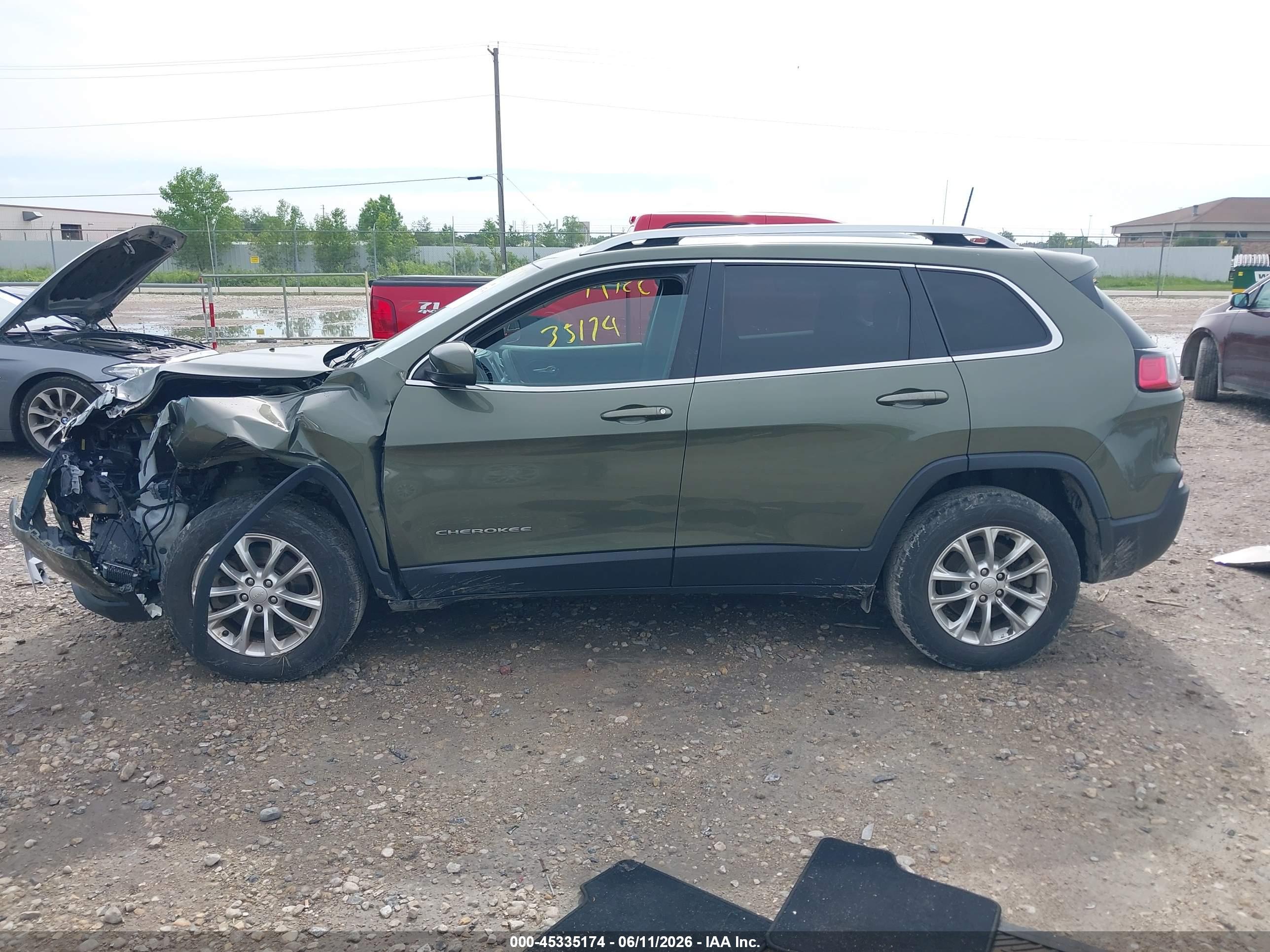 2019 JEEP CHEROKEE LATITUDE 4X4