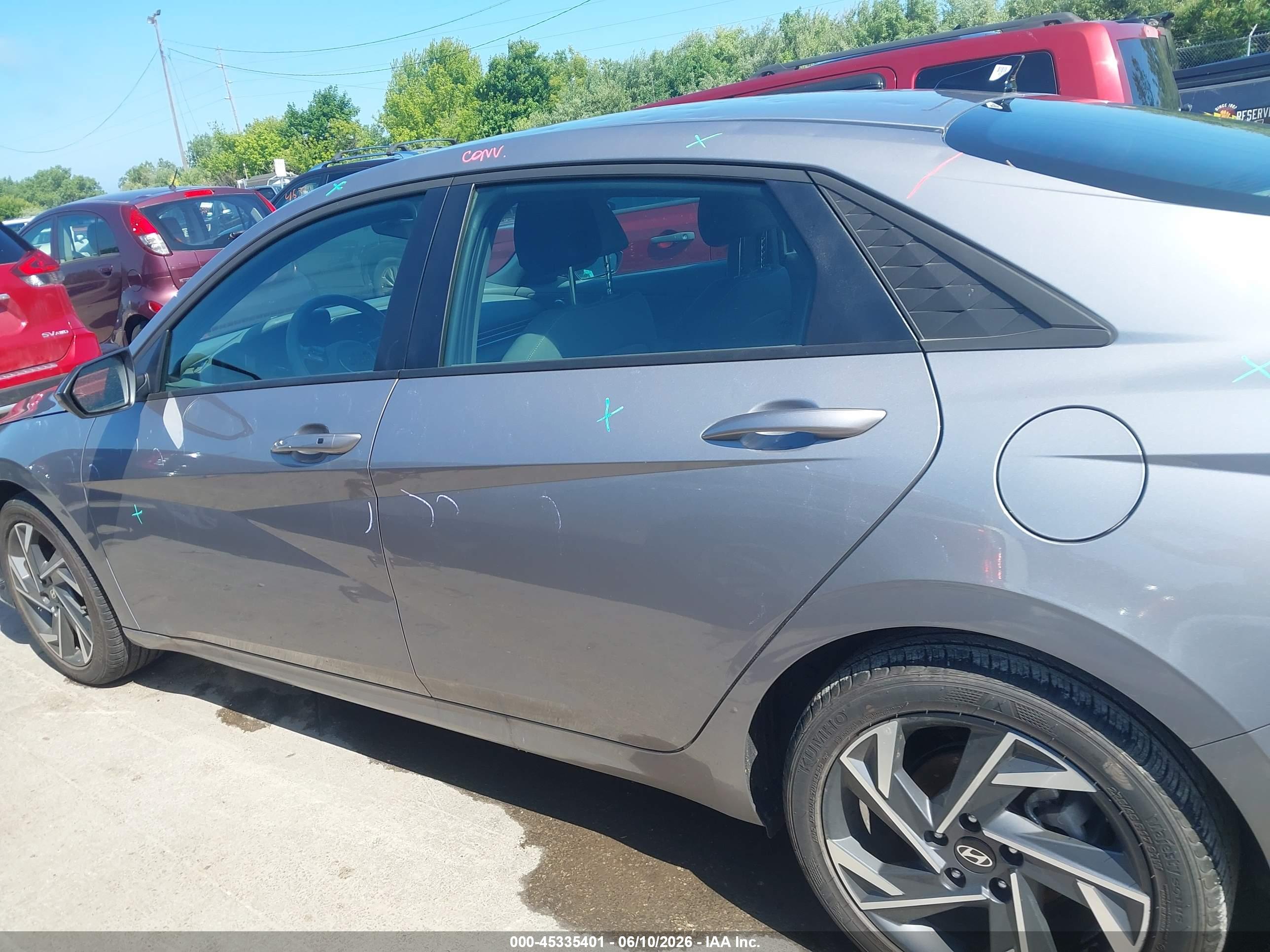 2025 HYUNDAI ELANTRA SEL Sport
